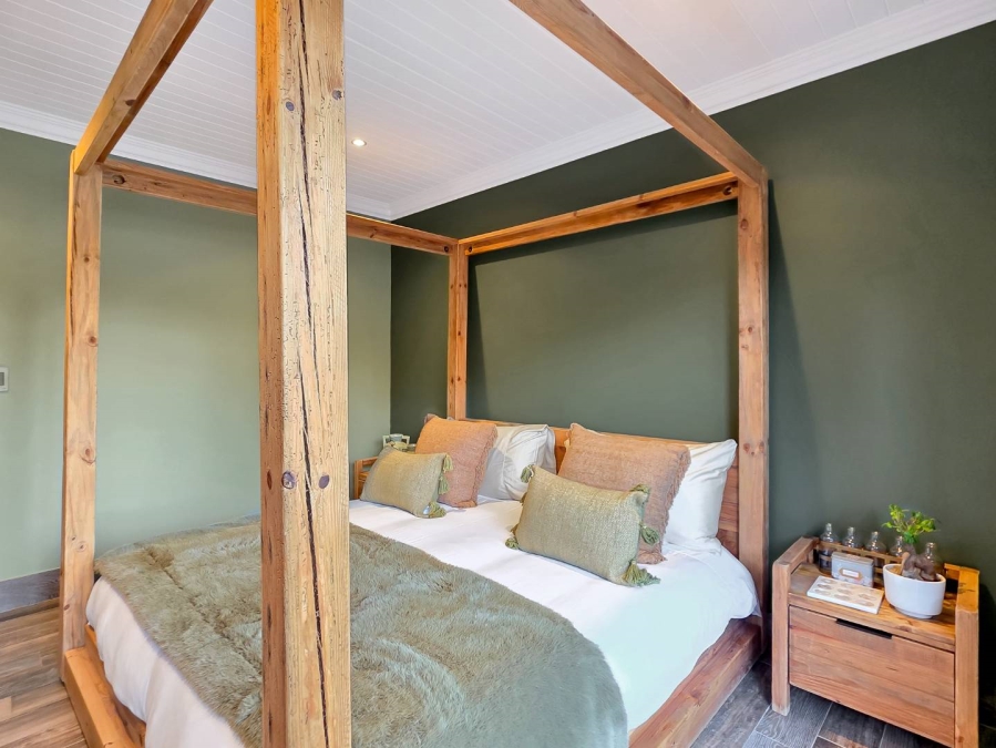7 Bedroom Property for Sale in Durbanville Western Cape